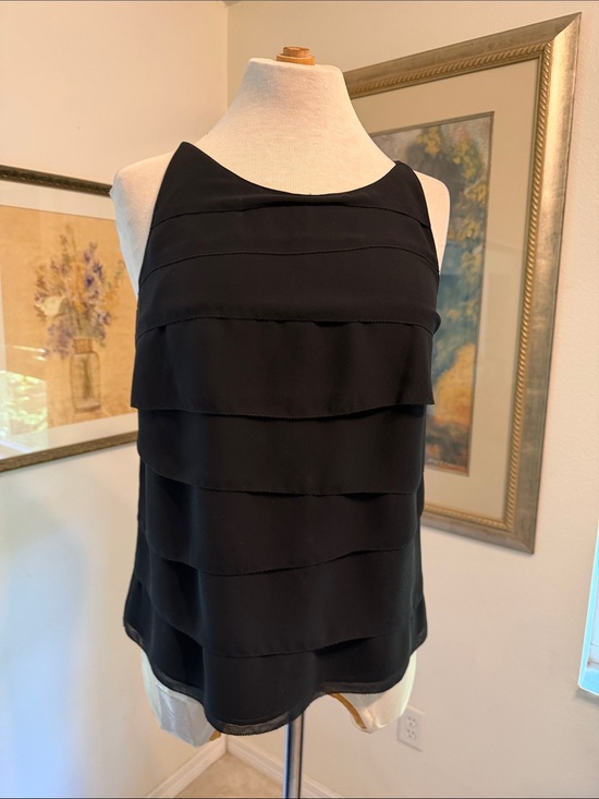 Banana Republic Tops - NWT Banana Republic Black Layered/Tiered Sleeveless Women's Top Size 6